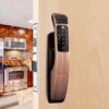 Yale YMG 40 Red Bronze Khoa cua Yale YMG 40 Red Bronze 2